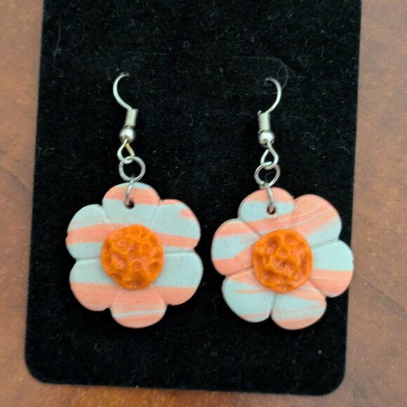 Hand Made Retro orange cream dangle earrings - Picture 1 of 1